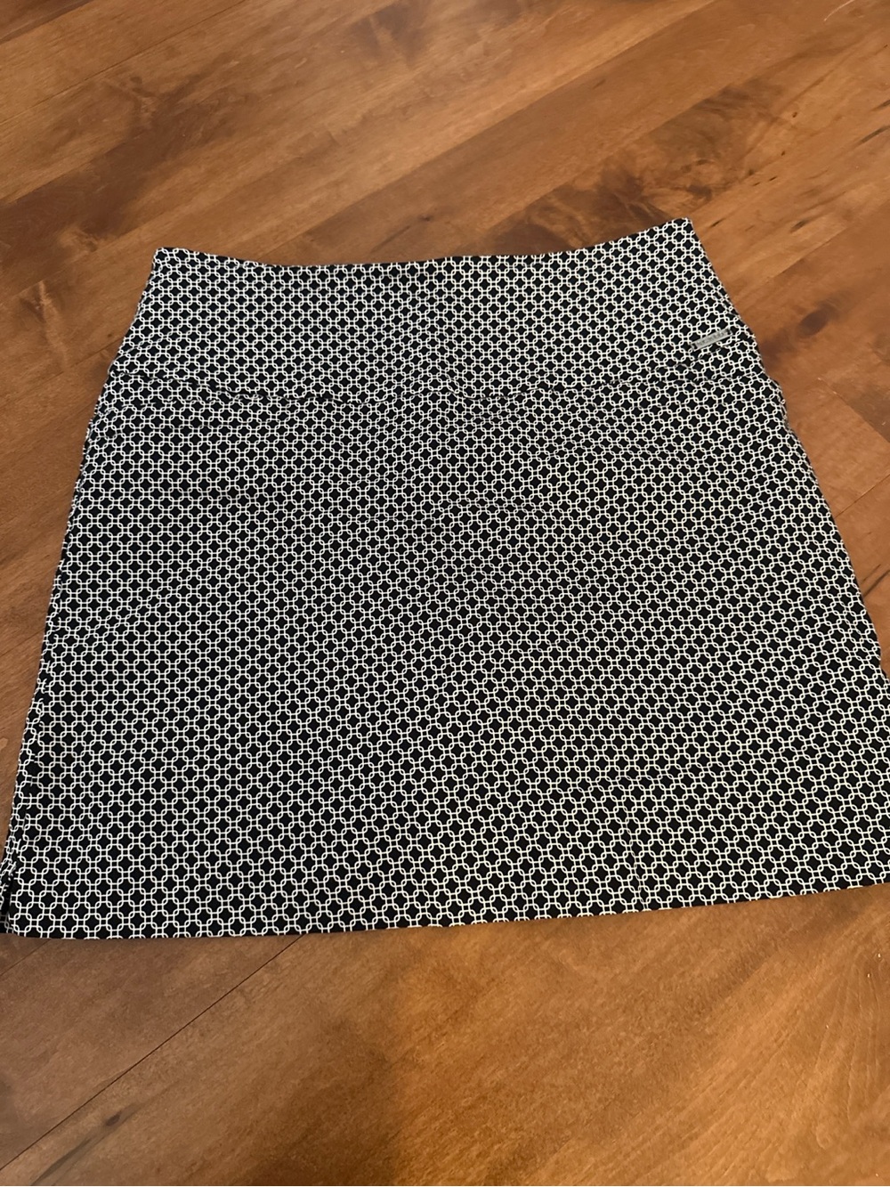 S.C. & Co. Black White Geometric Golf Skort Size Large